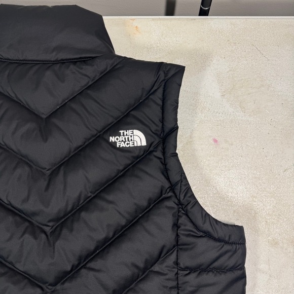 The North Face Women's 550 Down Puffer Vest Black Size Medium - Picture 12 of 16